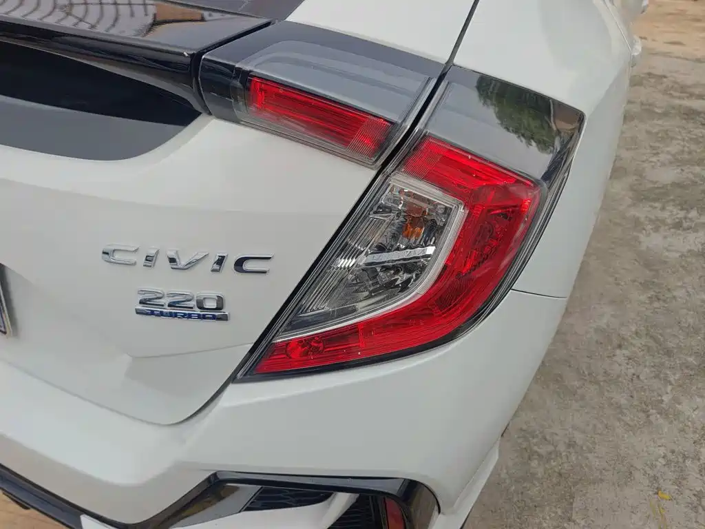 Honda Civic 2020 — фото 24