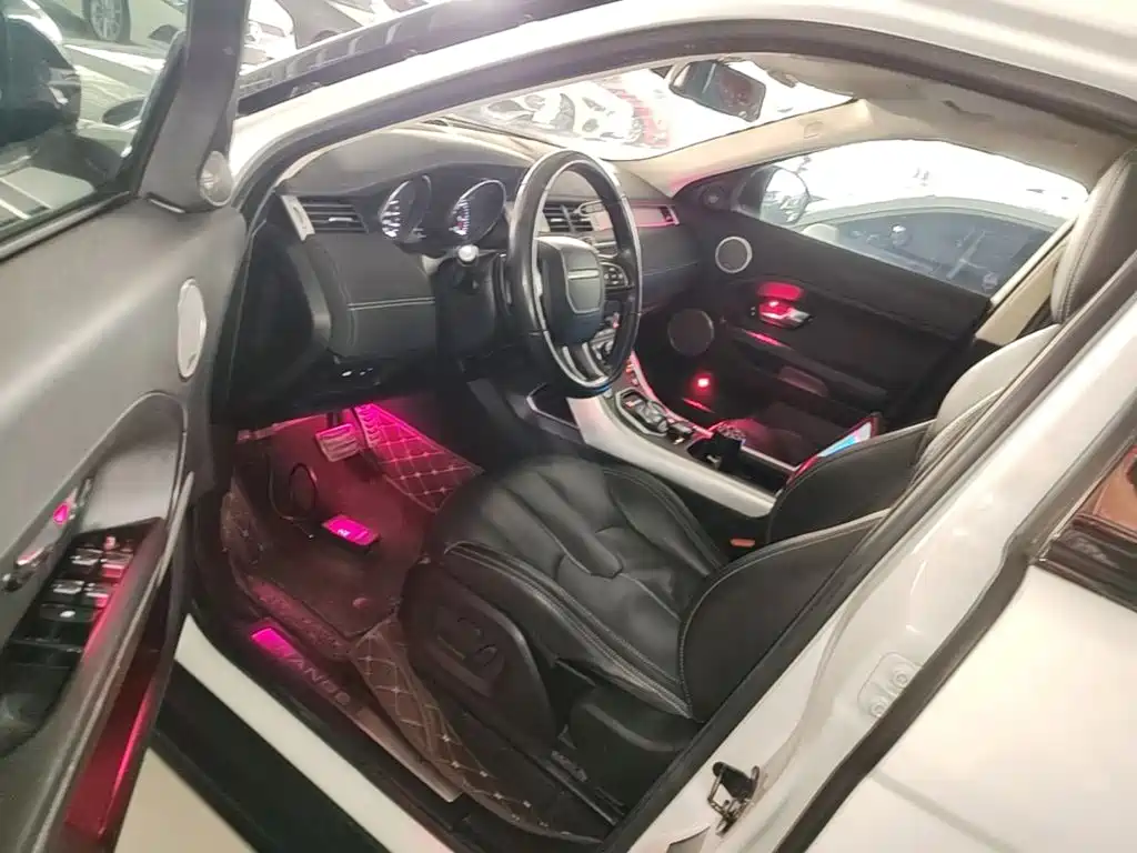 Land Rover Evoque 2015 — фото 16