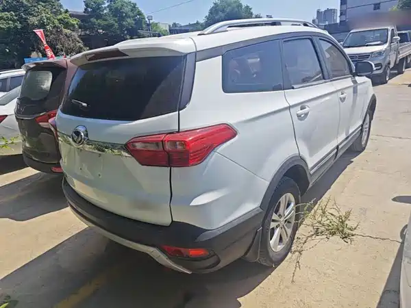 BAIC Huansu S3 2016