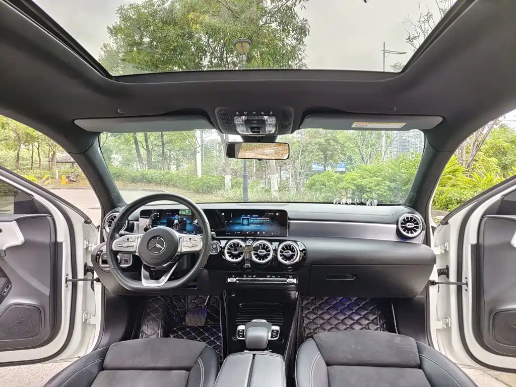 Mercedes-Benz A-Class 2020 — фото 15