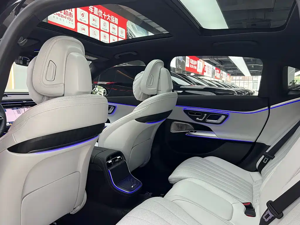 Mercedes-Benz E-Class 2025 — фото 11
