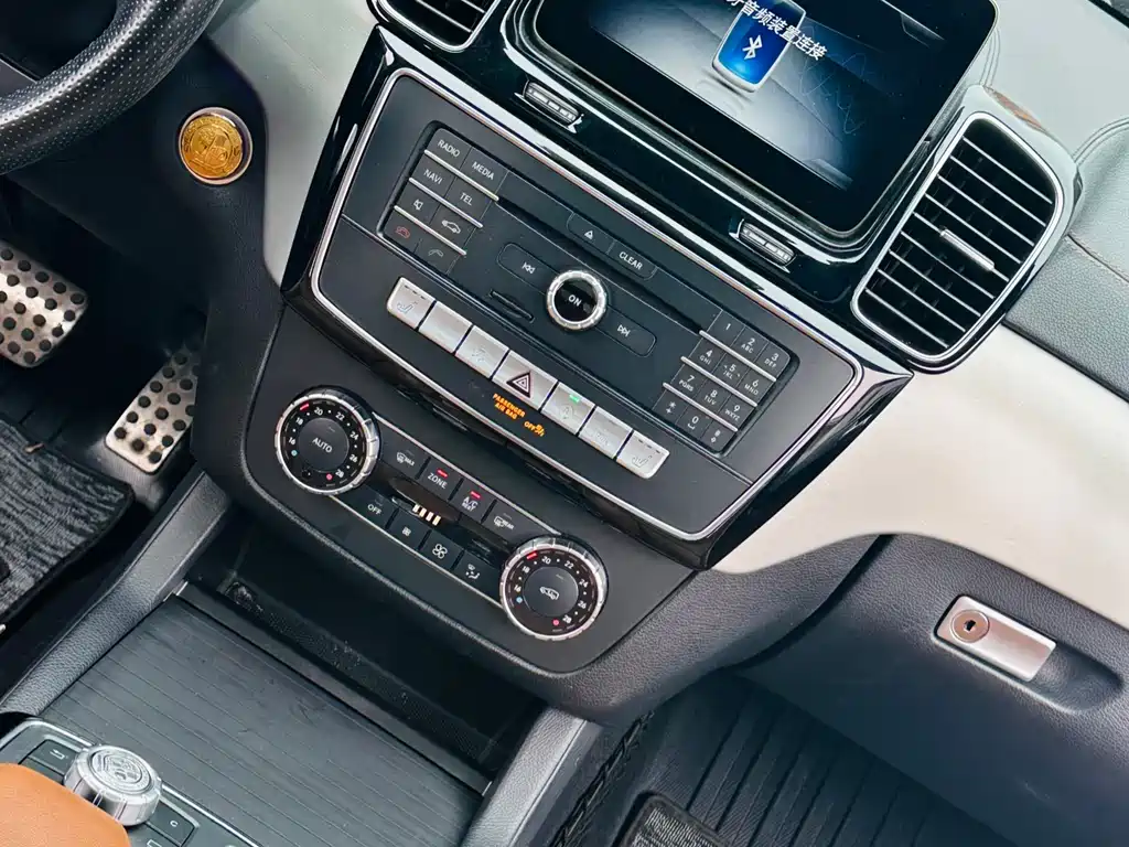 Mercedes-Benz GLE AMG 2019 — фото 15