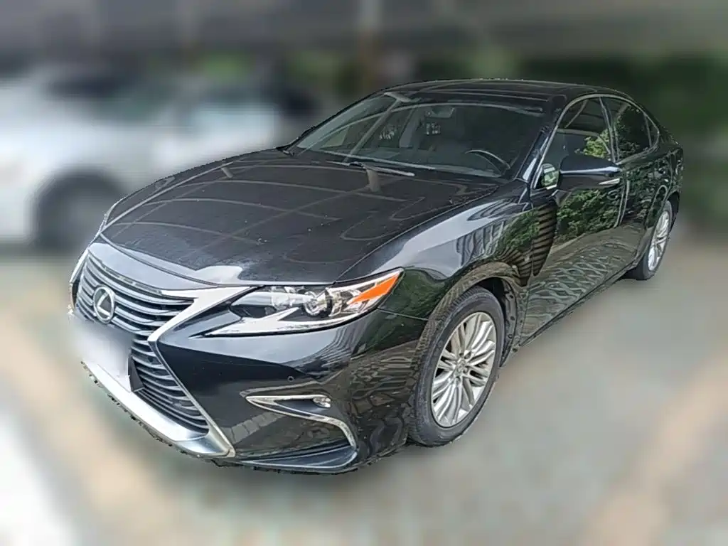 Lexus ES 2016 — фото 1