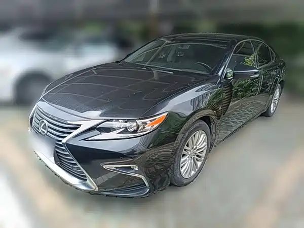 Lexus ES 2016