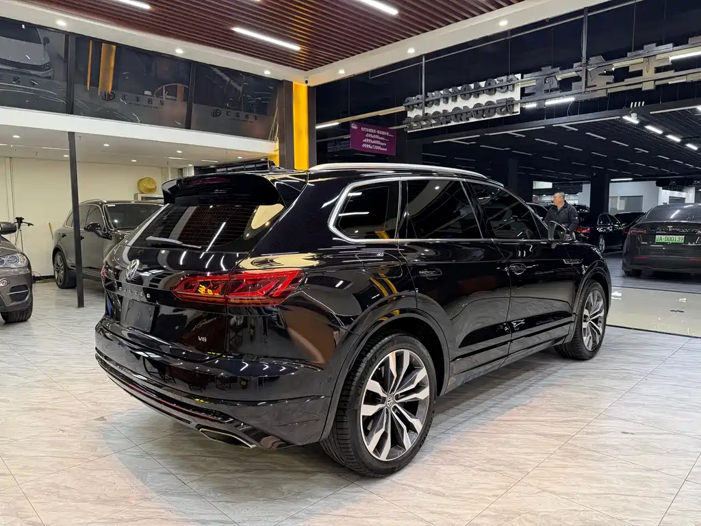 Volkswagen Touareg 2020 — фото 4