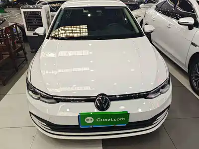 Volkswagen Golf 2023