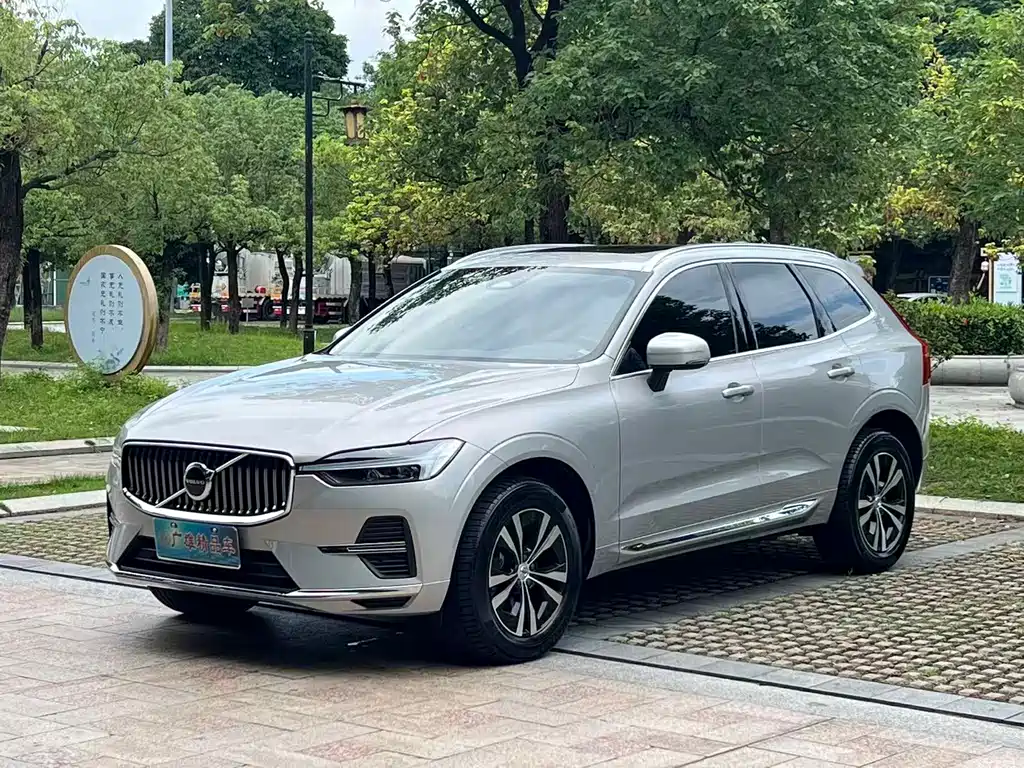 Volvo XC60 2022