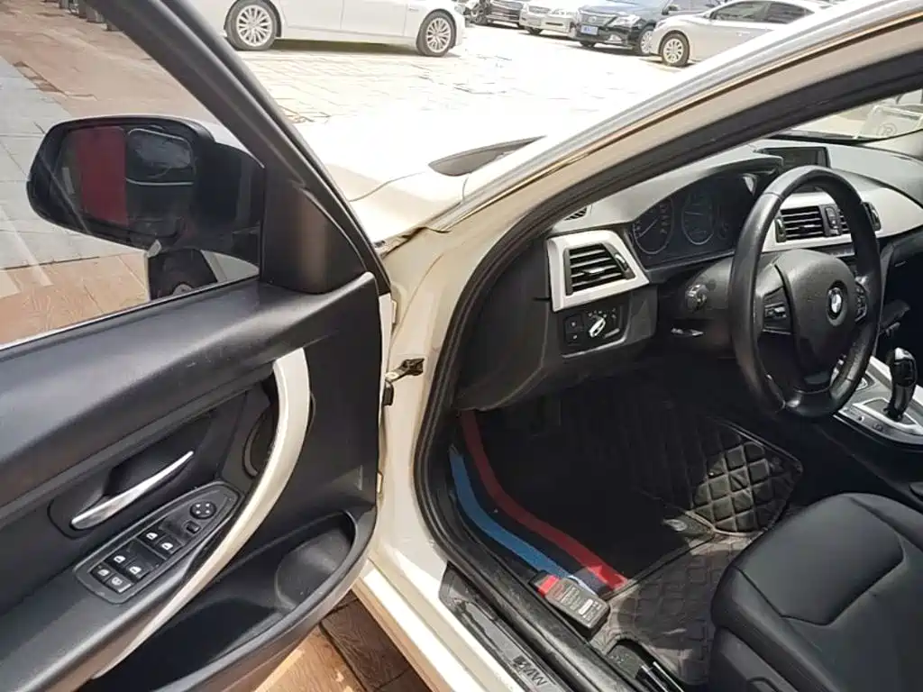 BMW 3 Series 2014 — фото 16