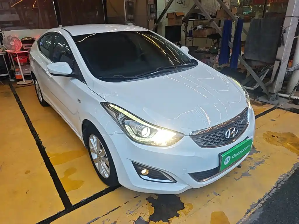 Hyundai Elantra 2016