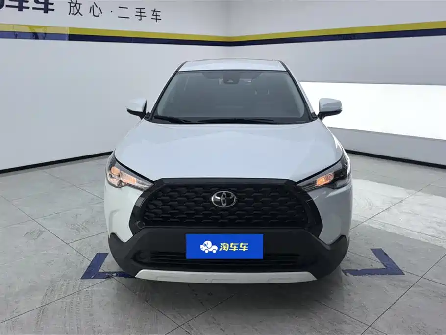 Toyota Corolla Cross 2023 — фото 2