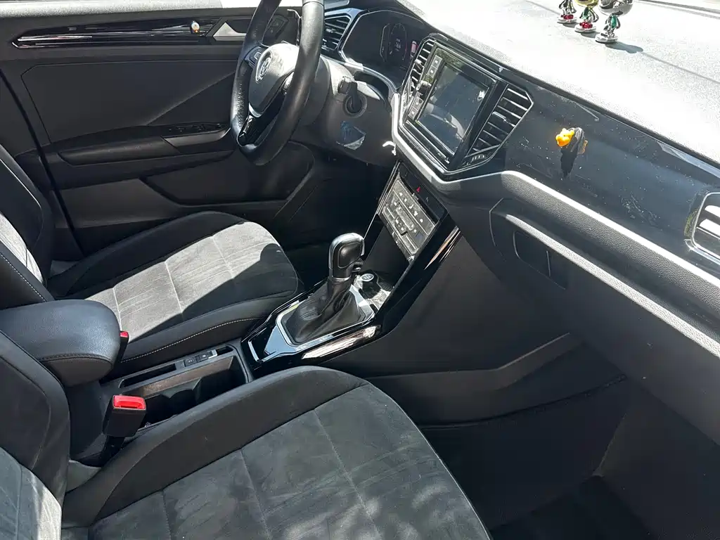 Volkswagen T-Roc 2020 — фото 10