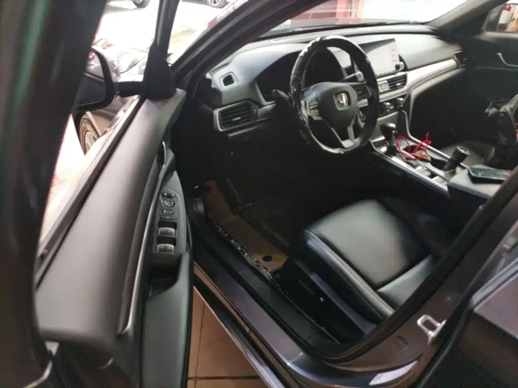 Honda Accord 2019 — фото 12