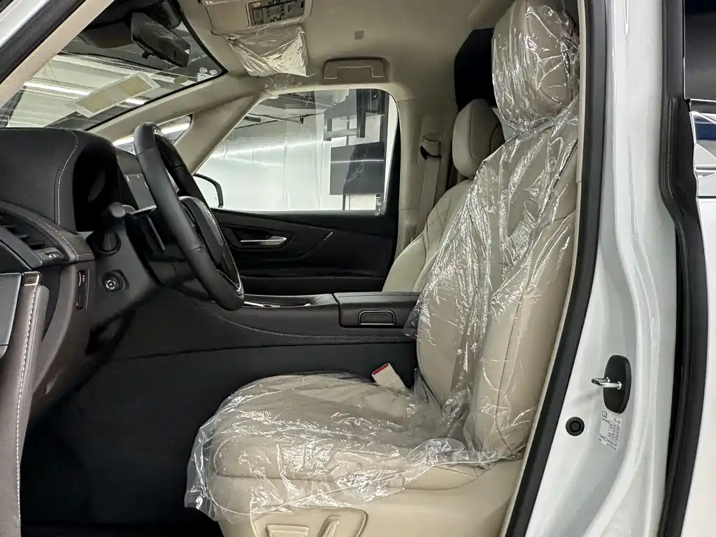Toyota Alphard — фото 7