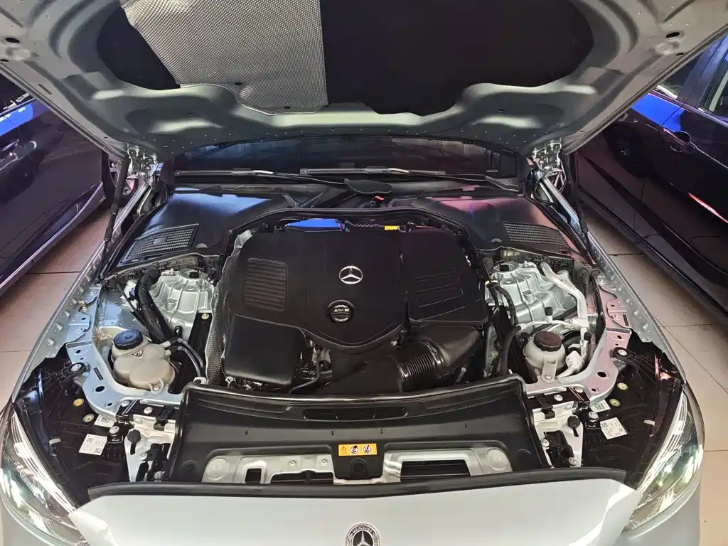 Mercedes-Benz C-Class 2023 — фото 10