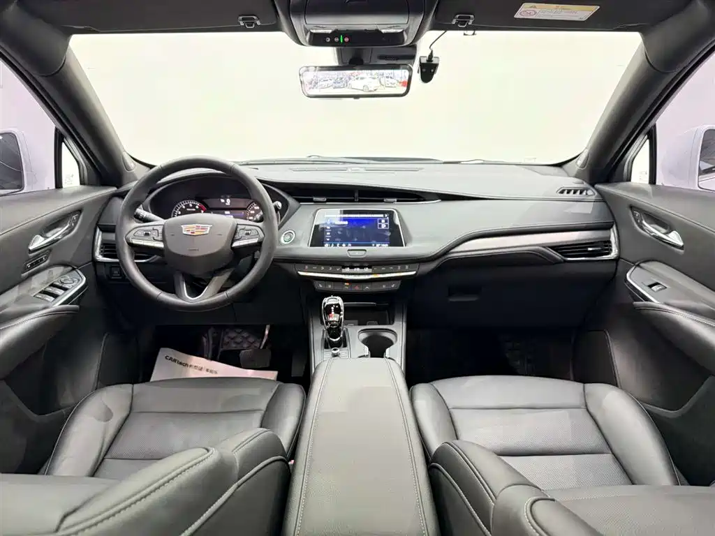 Cadillac XT4 2023 — фото 25