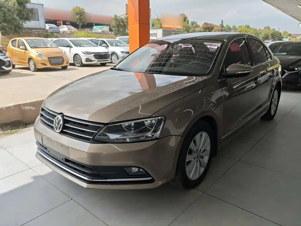 Volkswagen Sagitar 2016
