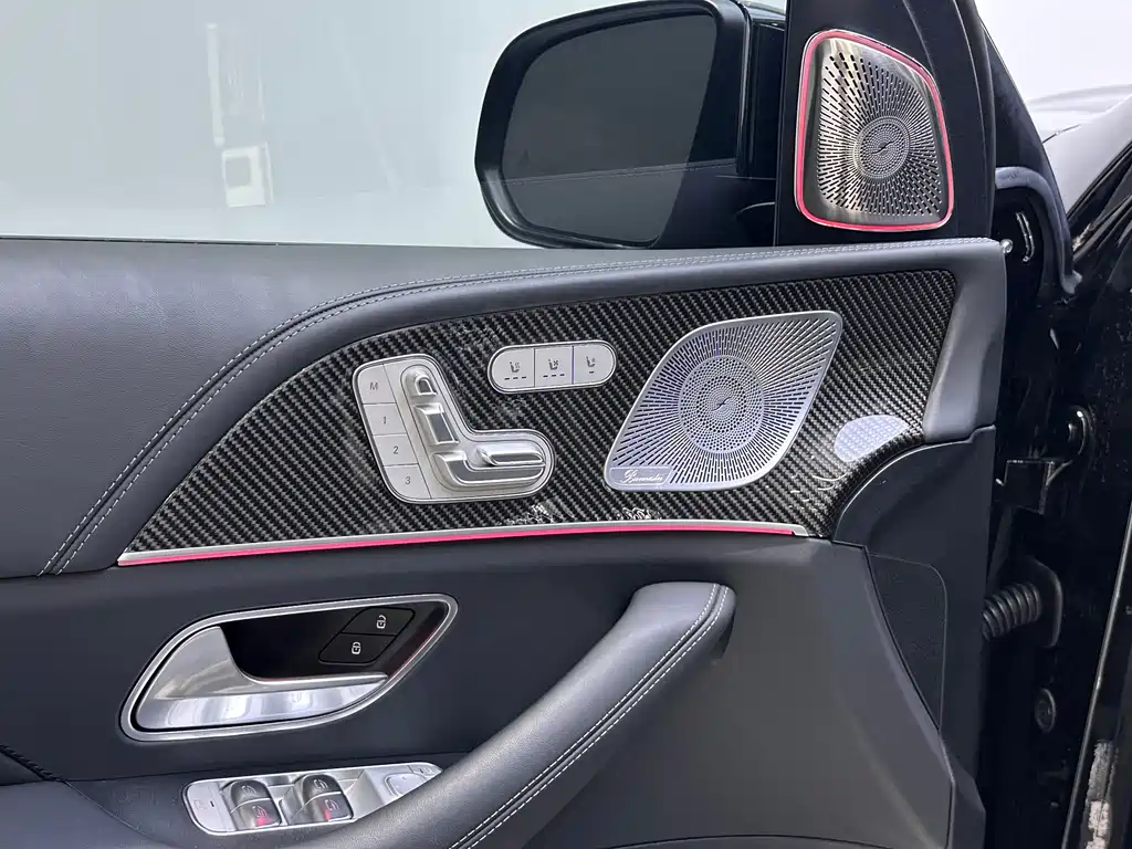 Mercedes-Benz GLS AMG 2025 — фото 8