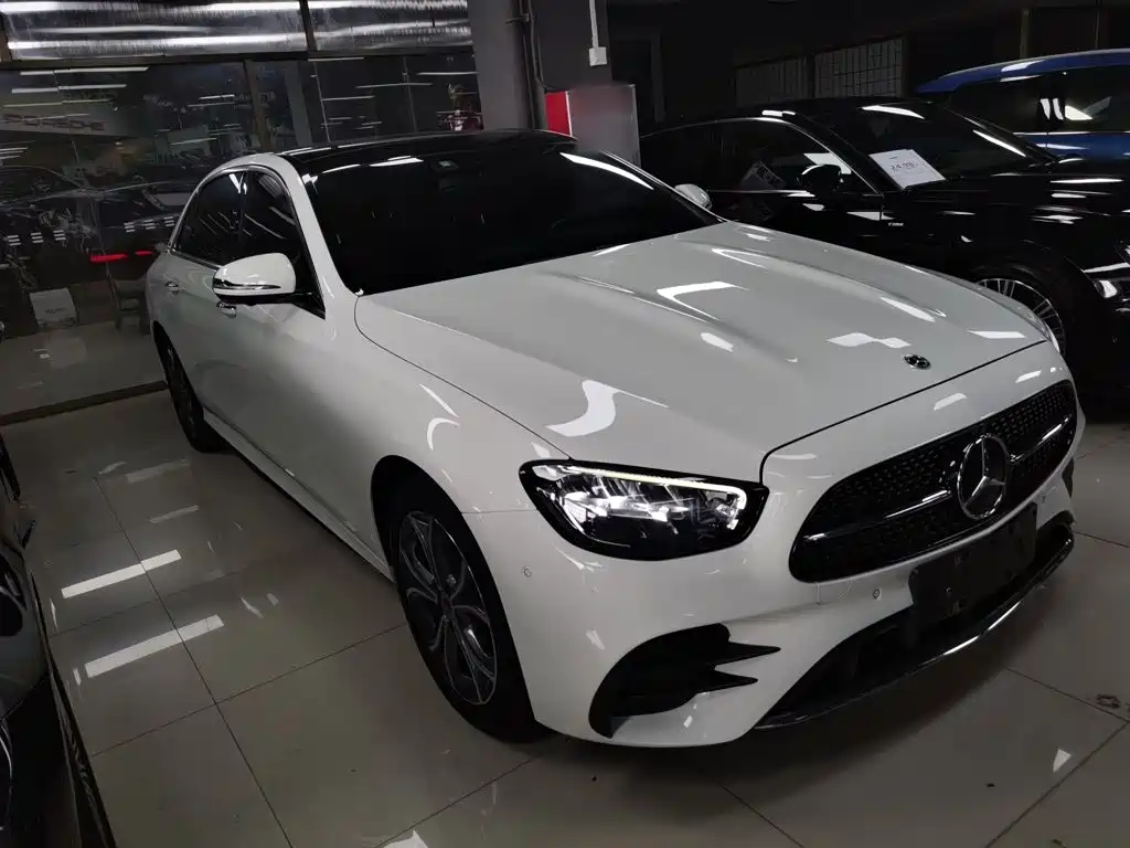 Mercedes-Benz E-Class 2022