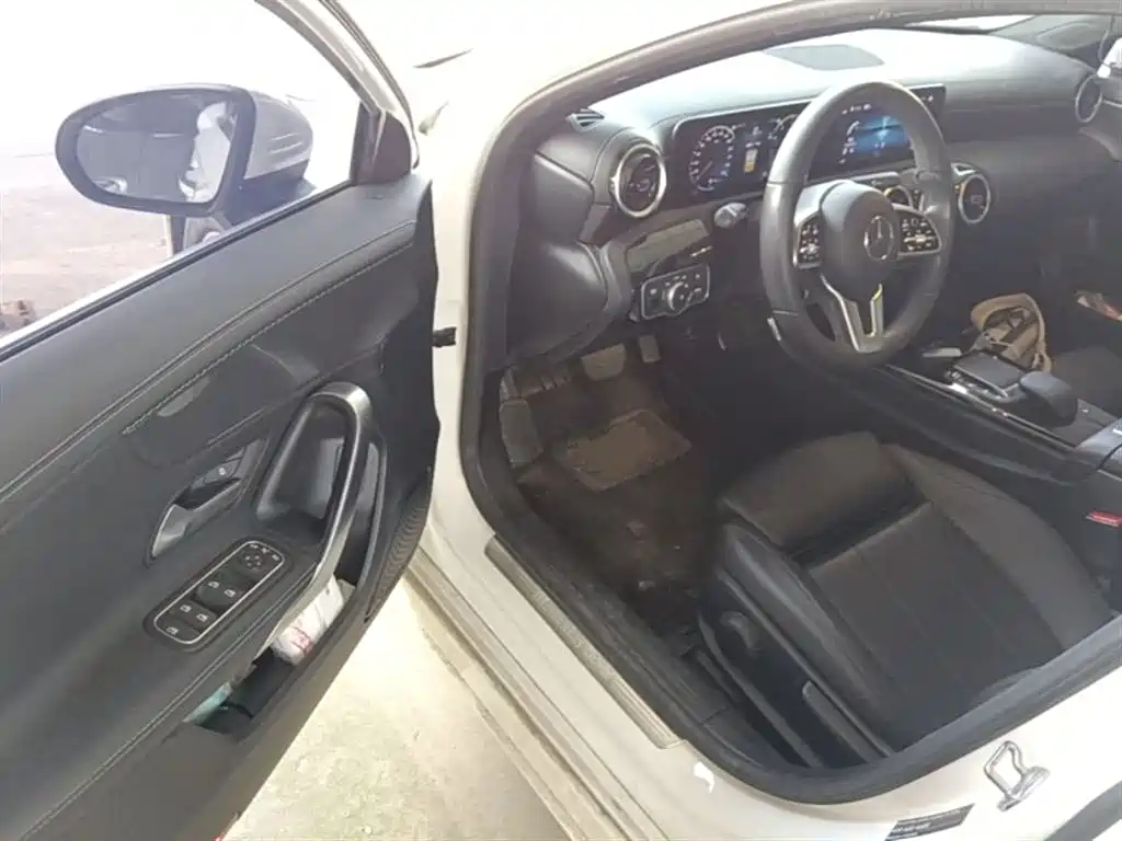 Mercedes-Benz A-Class 2021 — фото 16
