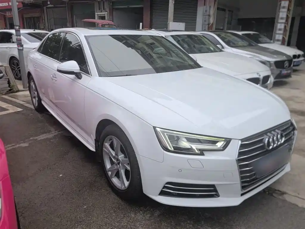 Audi A4L 2018 — фото 4