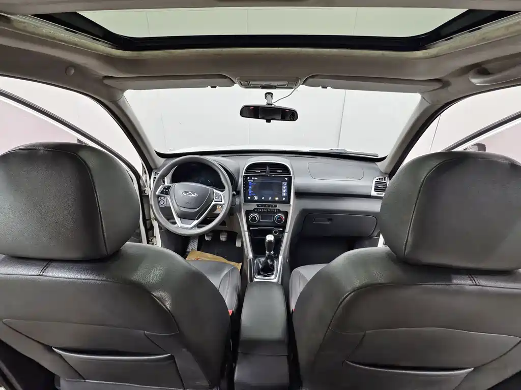 Chery Tiggo 3 2015 — фото 10