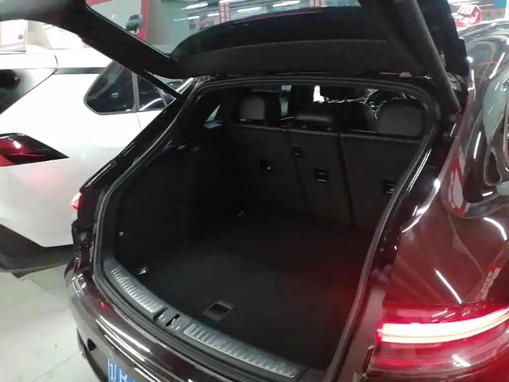Porsche Macan 2019 — фото 19