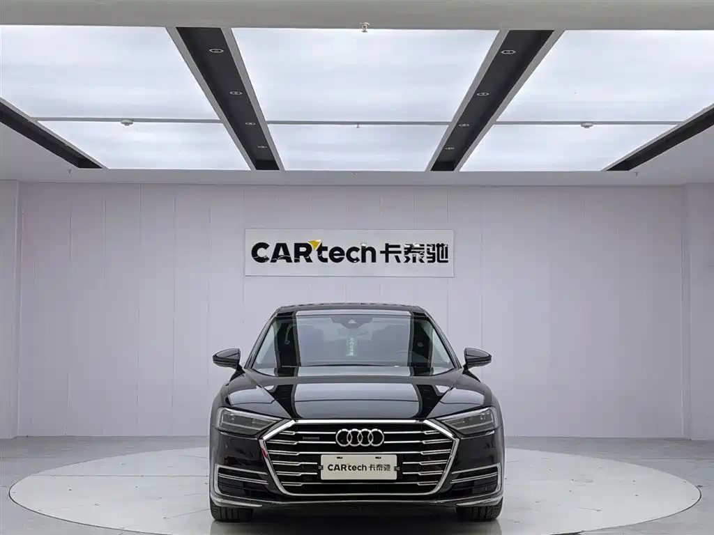 Audi A8 2020 — фото 8