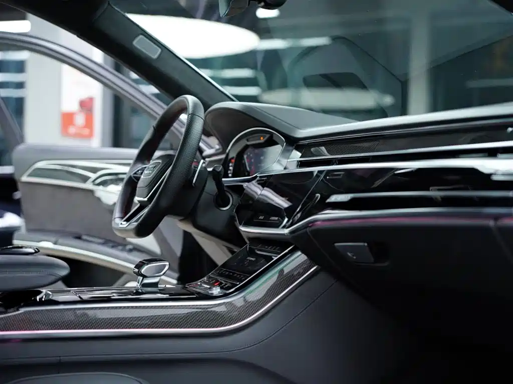 Audi S8 2021 — фото 42