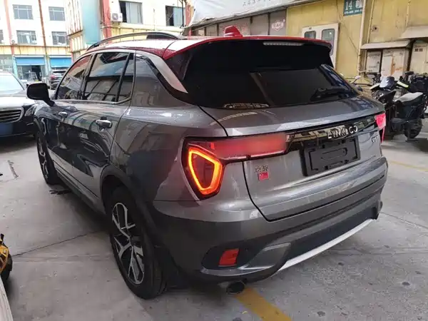 Lynk & Co 01 EM-P 2019