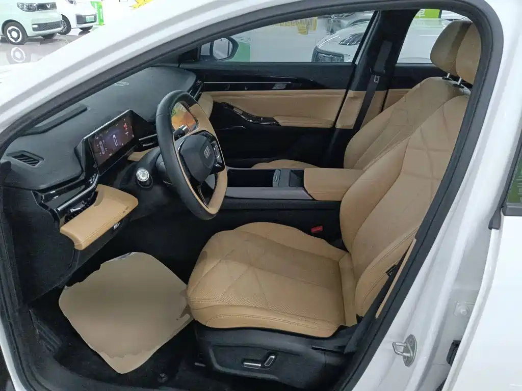 Geely Galaxy L6 2024 — фото 11