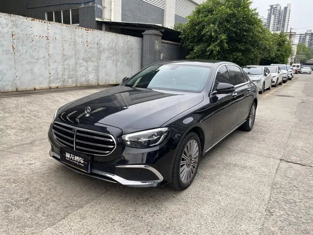 Mercedes-Benz E-Class 2023 — фото 1