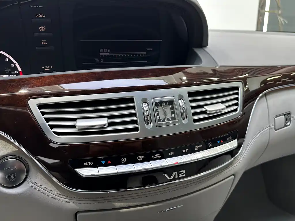 Mercedes-Benz S-Class AMG 2012 — фото 12