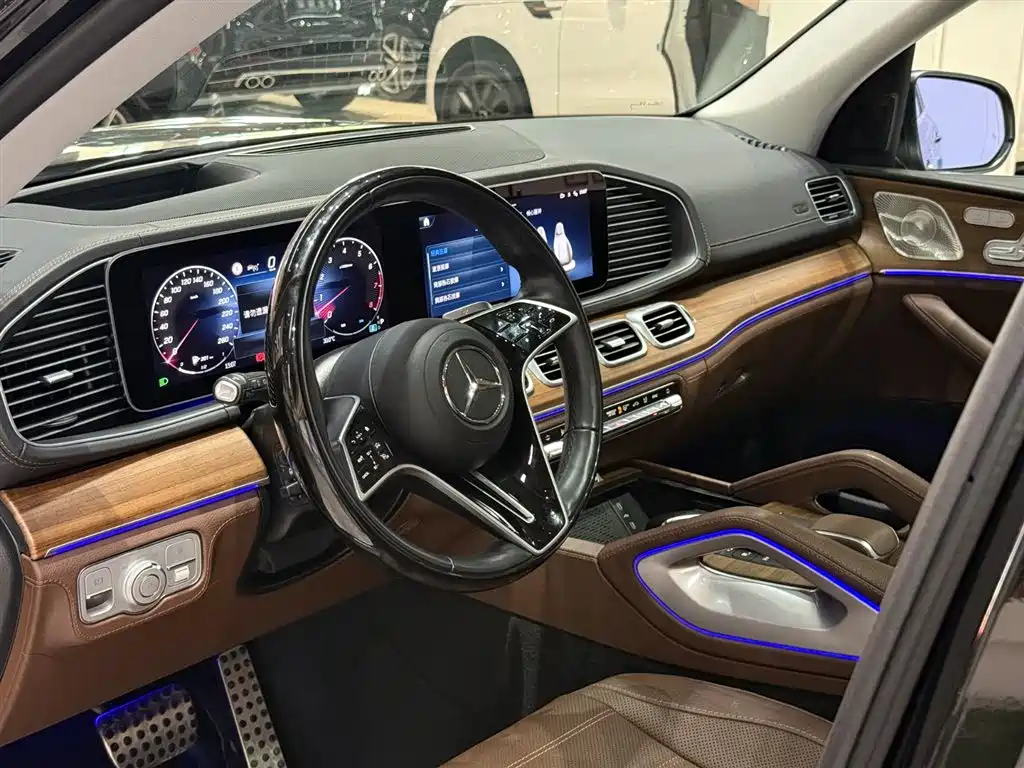 Mercedes-Benz GLS 2024 — фото 12