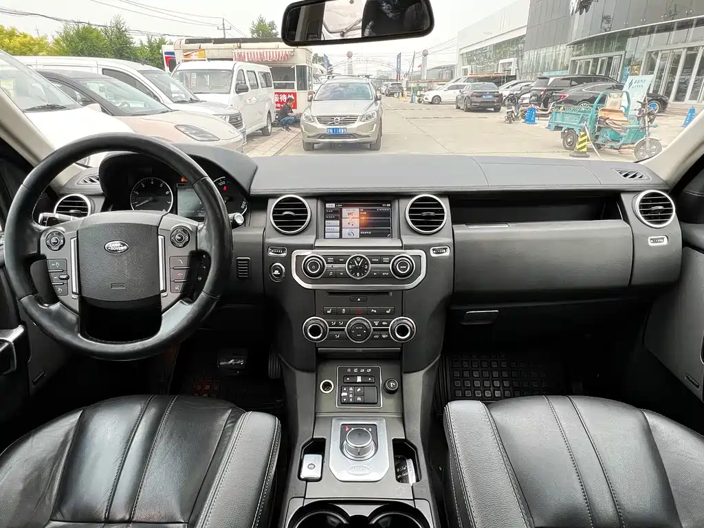 Land Rover Discovery 2014 — фото 7