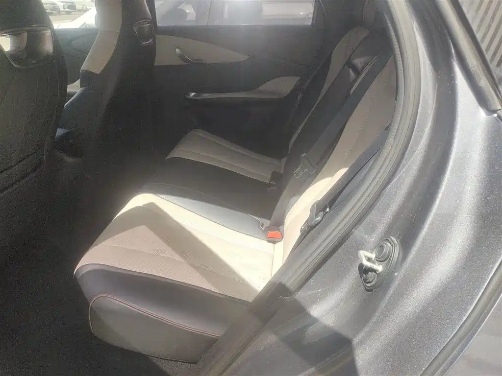 BYD Dolphin 2023 — фото 17