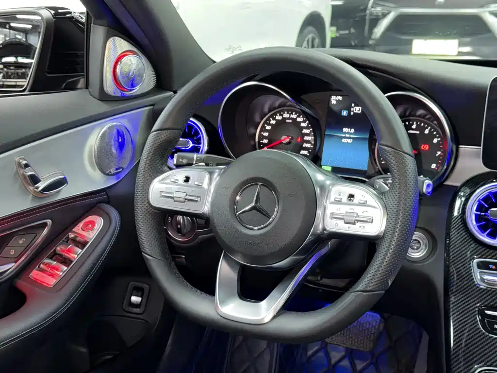 Mercedes-Benz C-Class 2019 — фото 13