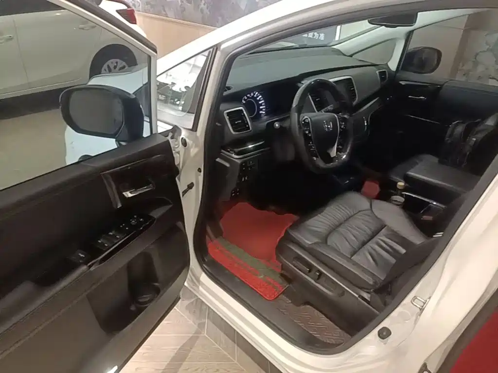 Honda Odyssey 2021 — фото 16