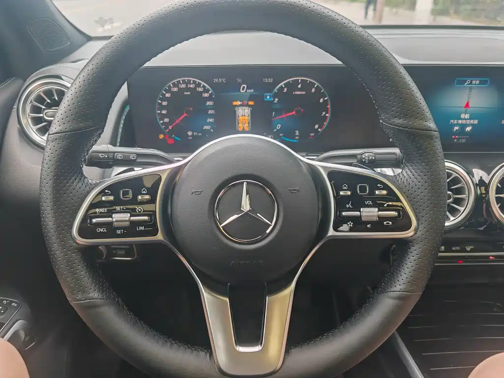 Mercedes-Benz GLB 2022 — фото 12