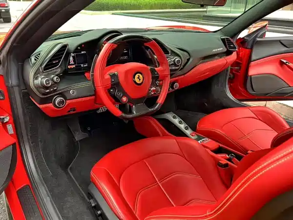 Ferrari 488 2016