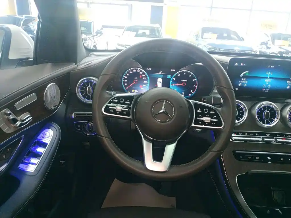 Mercedes-Benz GLC 2021