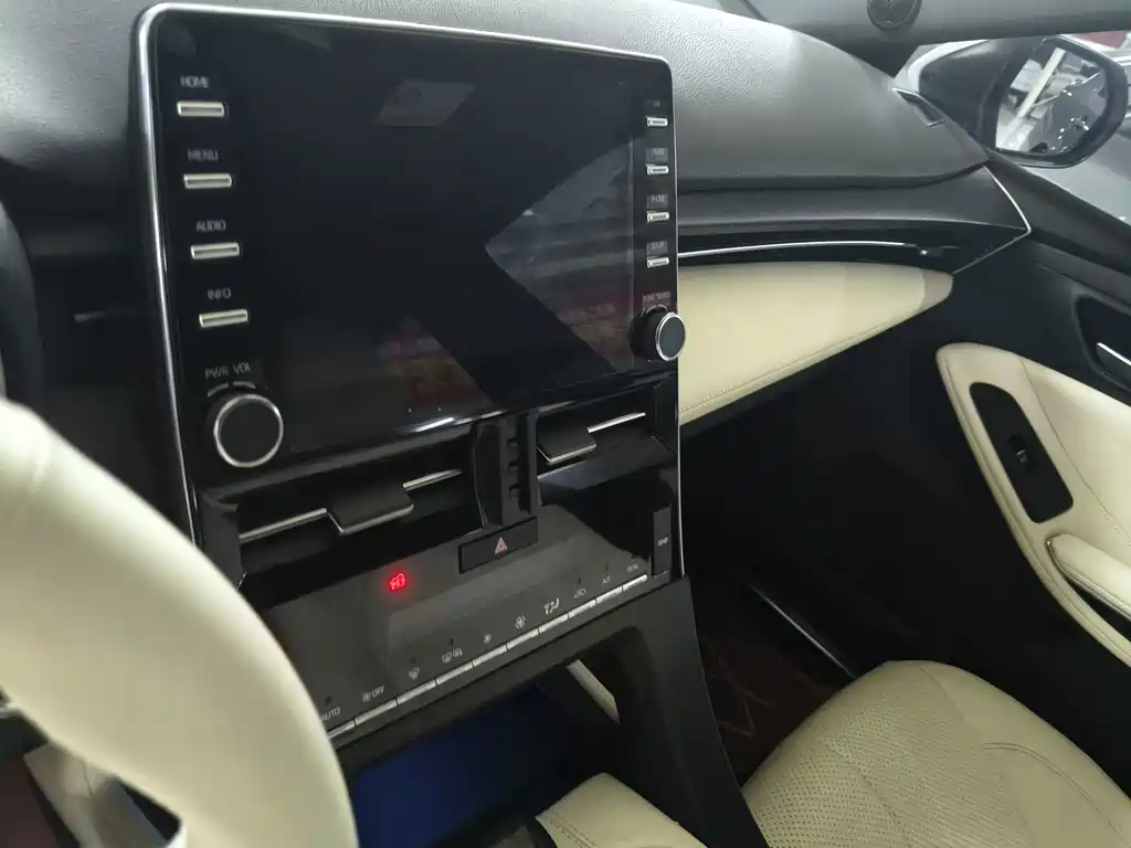 Toyota Avalon 2022 — фото 14