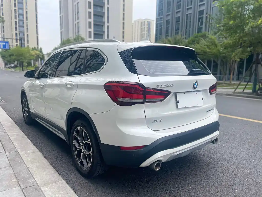 BMW X1 2022 — фото 6