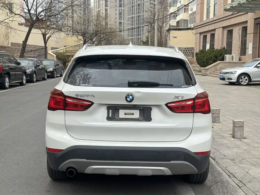 BMW X1 New Energy 2017 — фото 8