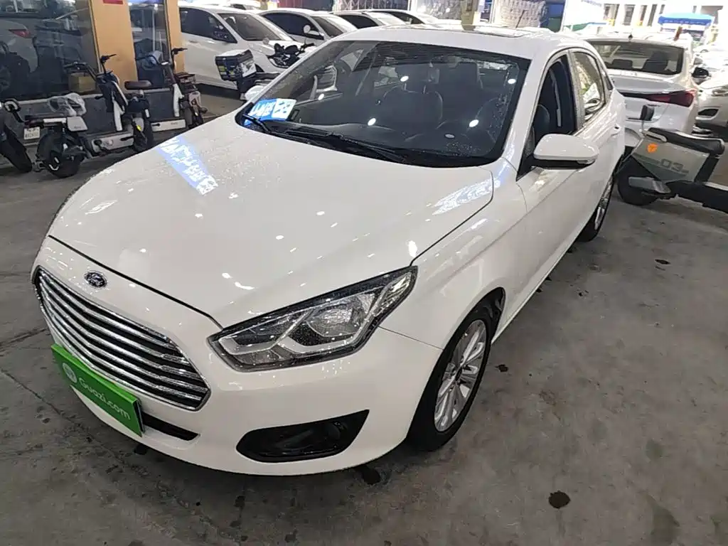 Ford Escort 2018 — фото 1