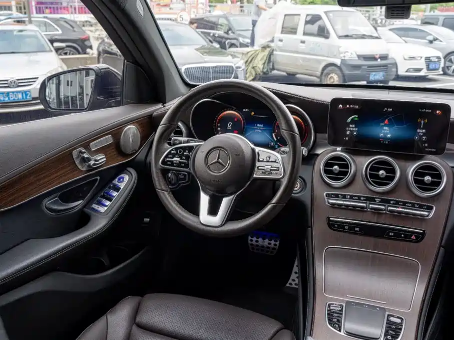 Mercedes-Benz GLC 2021 — фото 14