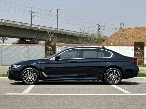 BMW 5 Series New Energy 2022