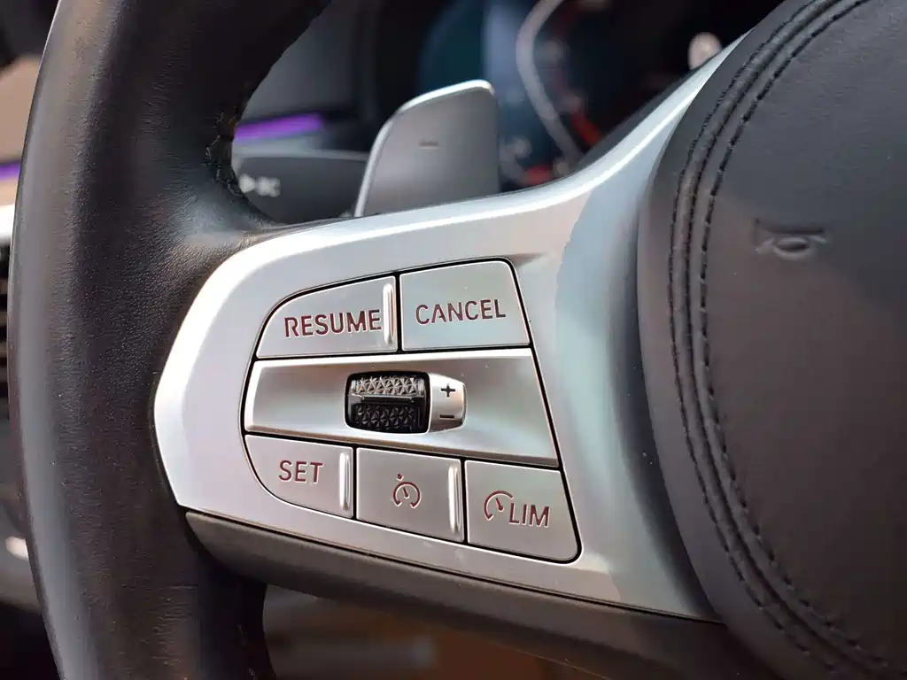 BMW 5 Series 2023 — фото 13
