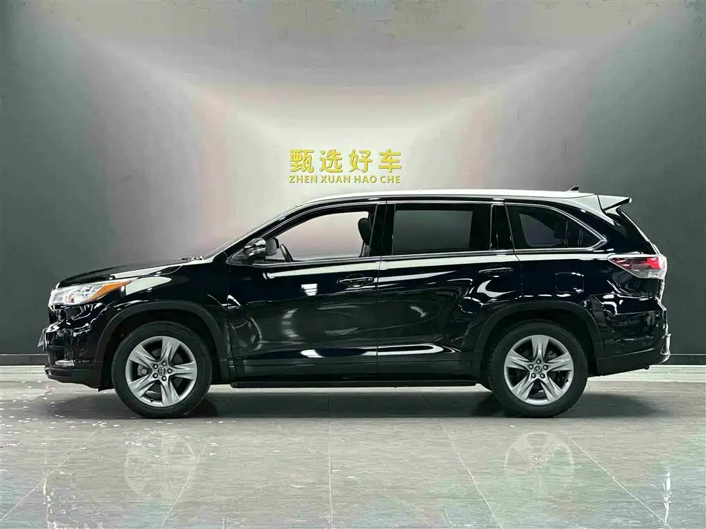 Toyota Highlander 2018 — фото 3