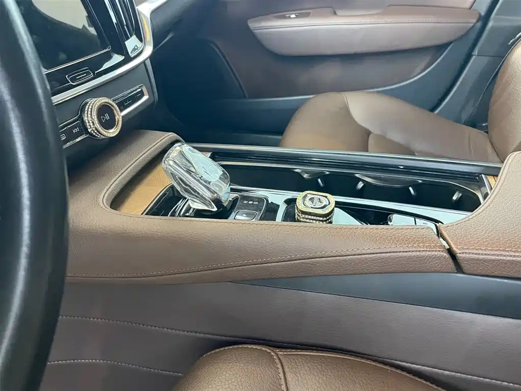 Volvo S90 2022 — фото 10