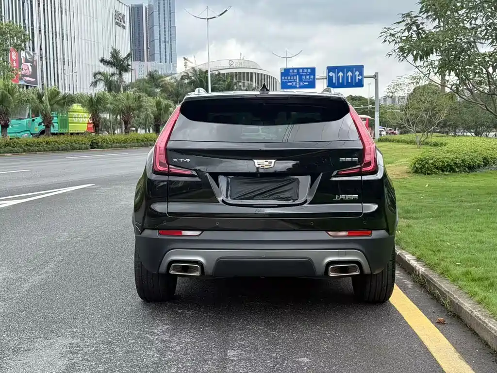 Cadillac XT4 2023 — фото 5